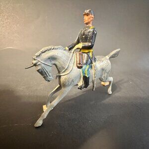 Britains Union Lead Civil War Miniature Soldier on Horse England Moving Arm